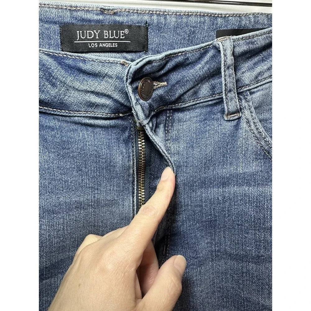 JUDY BLUE Women's Plus‎ Size 16W Blue Jeans Relaxed Fit Raw Hem Stretch Denim